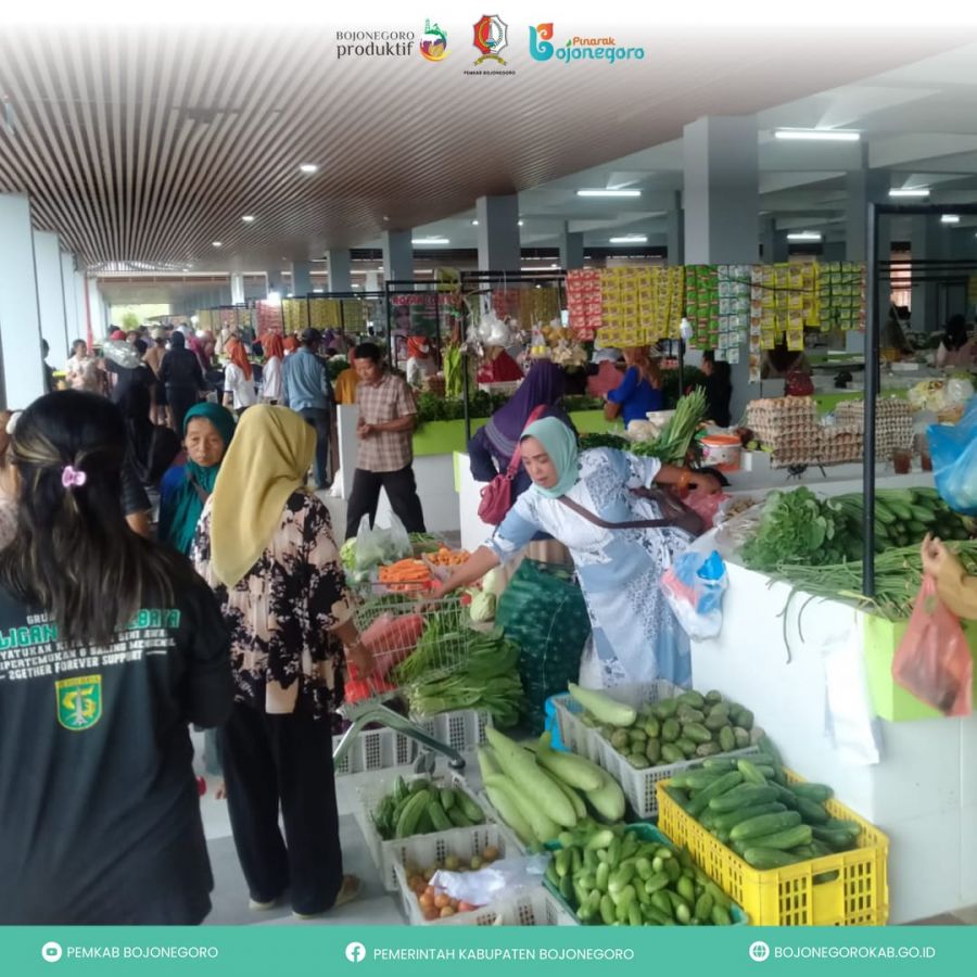 Pemkab Bojonegoro Komitmen Bantu Para Pedagang Subsidi Bunga Program Kartu Pedagang Produktif
