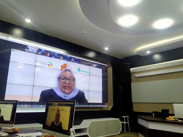 Pemkab Bojonegoro Masuk Nominasi 10 Besar Gelar Zoom Meeting dengan KI Jatim