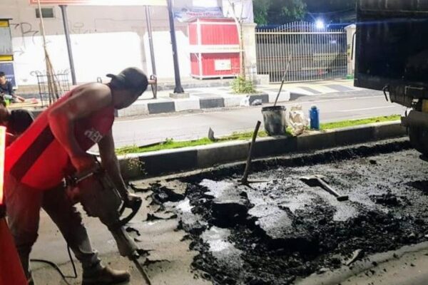 Pemkab Bojonegoro Mulai Perbaiki Jalan di MH Thamrin