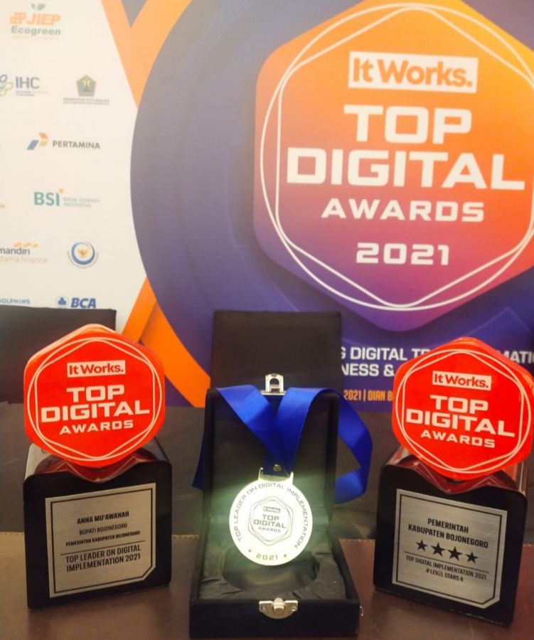 Pemkab Bojonegoro Raih Dua Penghargaan Top Digital Awards 2021