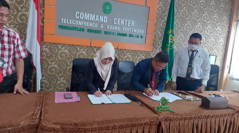 Penandatanganan Perpanjang Kontrak Kerja Sama MOU LKBH Trias Ronando Dengan PN Bojonegoro