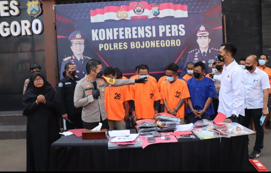 Pencuri Spesialis Batrei Tower Gini Berakhir di Jeruji Besi