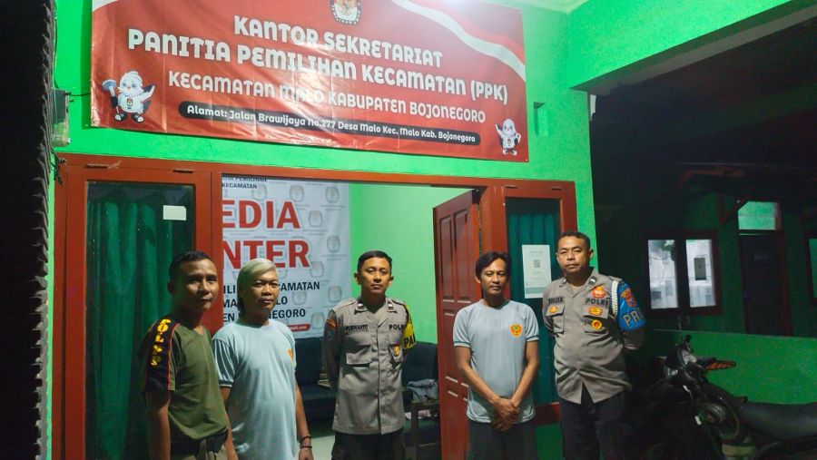 Pengamanan logistik pemilu di PPK, Kapolsek Malo Berikan Himbauan kamtibmas