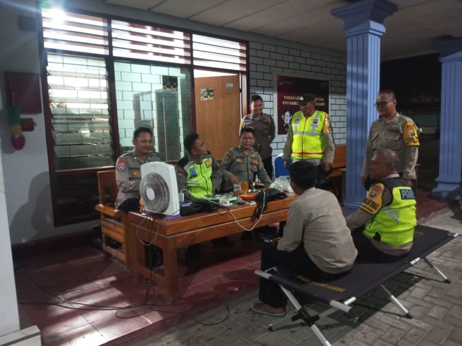 Pengamanan Logistik Pemilu KPU Kab. Bojonegoro