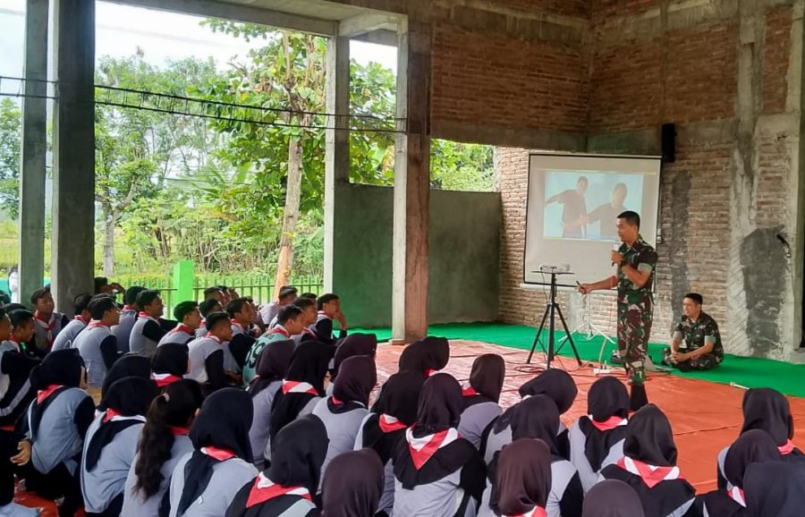 Penguatan Bela Negara bagi Generasi Muda, Kodim 0813 Bojonegoro Goes to School