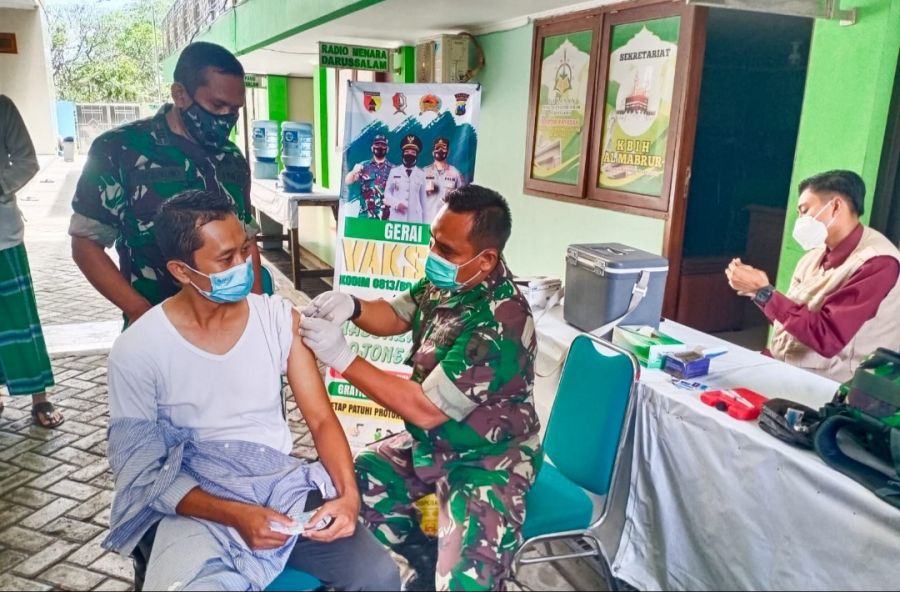 Percepatan Vaksin Booster, Kodim Bojonegoro Gelar Serbuan Vaksinasi Secara Mobile