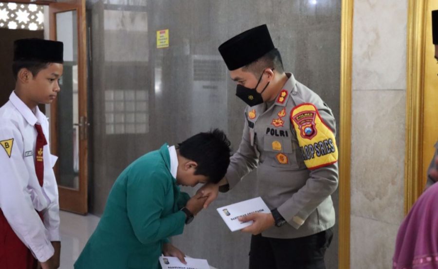Peringati 10 Muharram 1444 H, Polres Bojonegoro Gelar Doa Bersama dan Santuni Anak Yatim