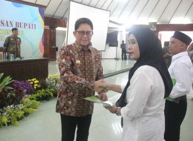 Pj Adriyanto Kukuhkan Perpanjangan Masa Tugas 2.569 Anggota BPD Se-Kab Bojonegoro