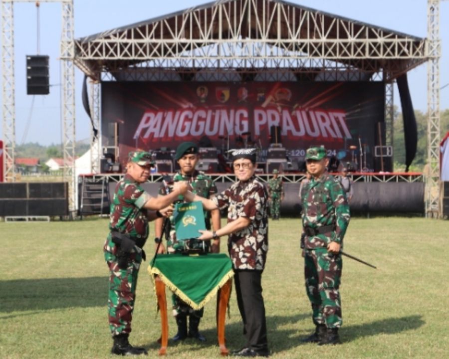 Pj Bupati Adriyanto Hadiri Penutupan TMMD ke- 120
