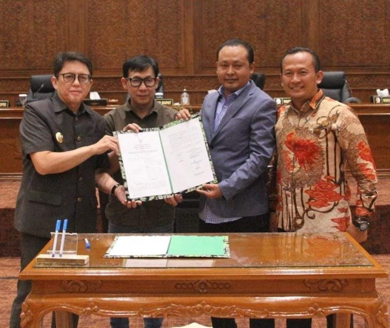 Pj Bupati Bojonegoro Andriyanto Sampaikan Raperda P-APBD 2024