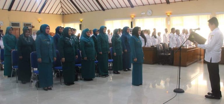 Pj Bupati Bojonegoro Kukuhkan Ketua TP PKKTekankan Perluasan Lapangan Kerja Dan Mengatasi Stunting
