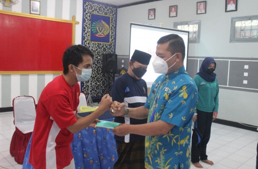 Plt Kepala Lapas Kelas IIB Lamongan Kanwil Kemenkumham Jatim Lakukan Sosialisasi Bagi Warga Binan