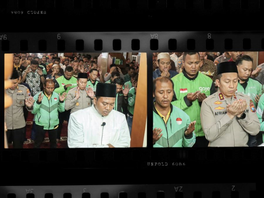 Polres Bojonegoro dan Komunitas Ojol Gelar Salat Gaib untuk Affan Kurniawan