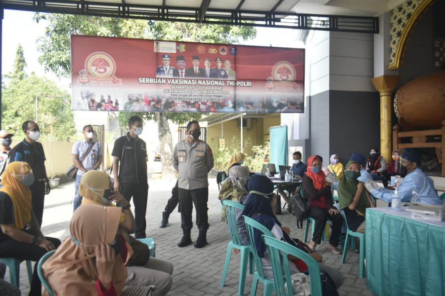 Polres Bojonegoro Gelar Vaksinasi Dosis Tahap 2 Bagi Masyarakat Umum