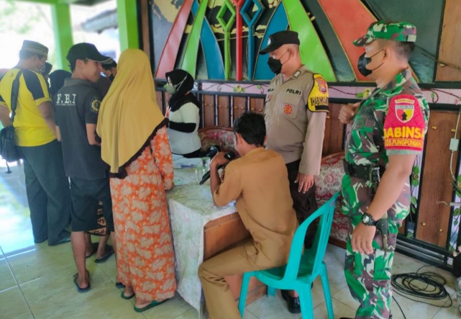Polres Bojonegoro Kawal Pendistribusian dan Penyaluran BLT Subsidi BBM
