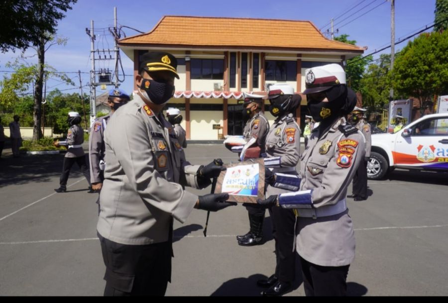 Polres Bojonegoro Luncurkan Mobil ASTUTI  Berbagi di Tengah Pandemi