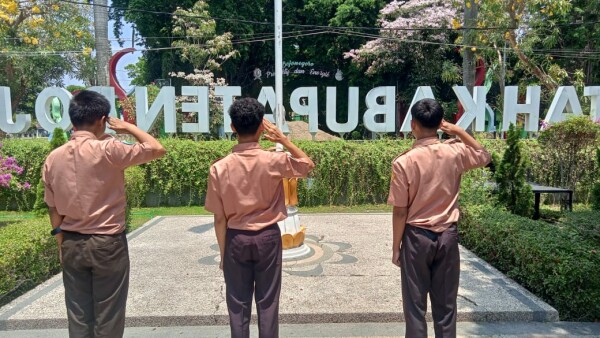 PP Bojonegoro Lakukan Penyisiran Pelajar Bolos di Jam Aktif dan Dapatkan 3 Siswa di Warkop