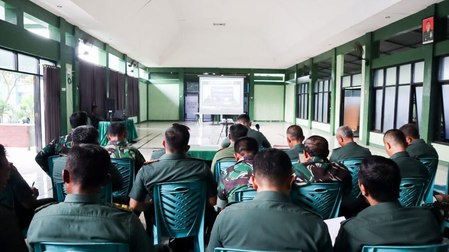Prajurit Kodim 0813 Bojonegoro Ikuti Literasi Digital Sektor Pemerintah secara Virtual