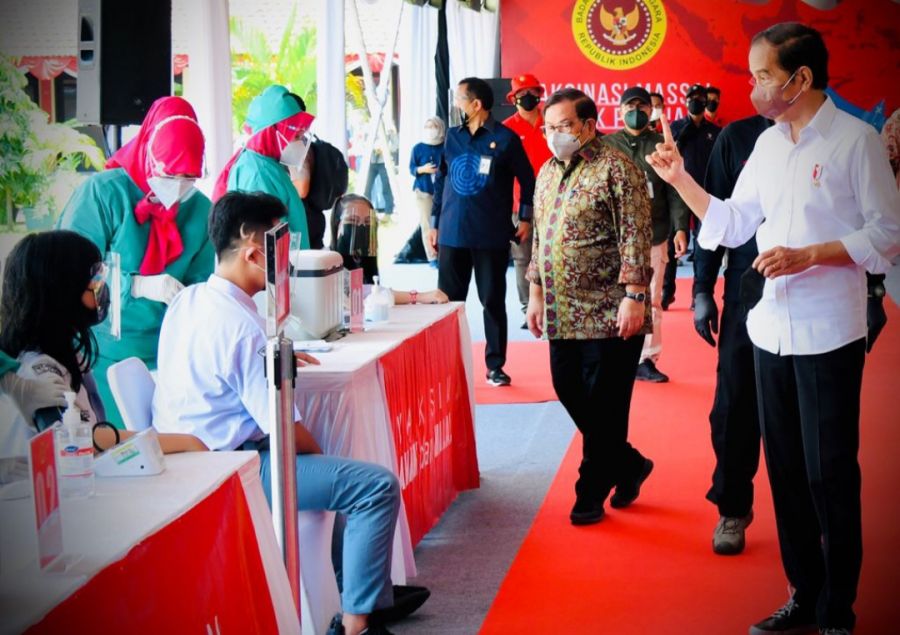 Presiden Tinjau Vaksinasi Bagi Pelajar di Cilacap