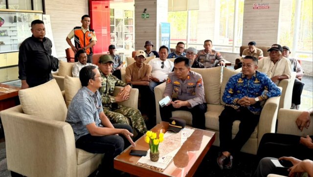 PT Semen Indonesia di Tuban Didemo Warga