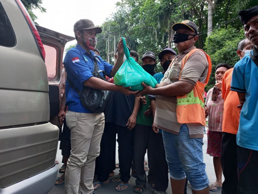 PU Bersama Rekanan PT dan CV Terus Berbagi Meski di Hari Minggu