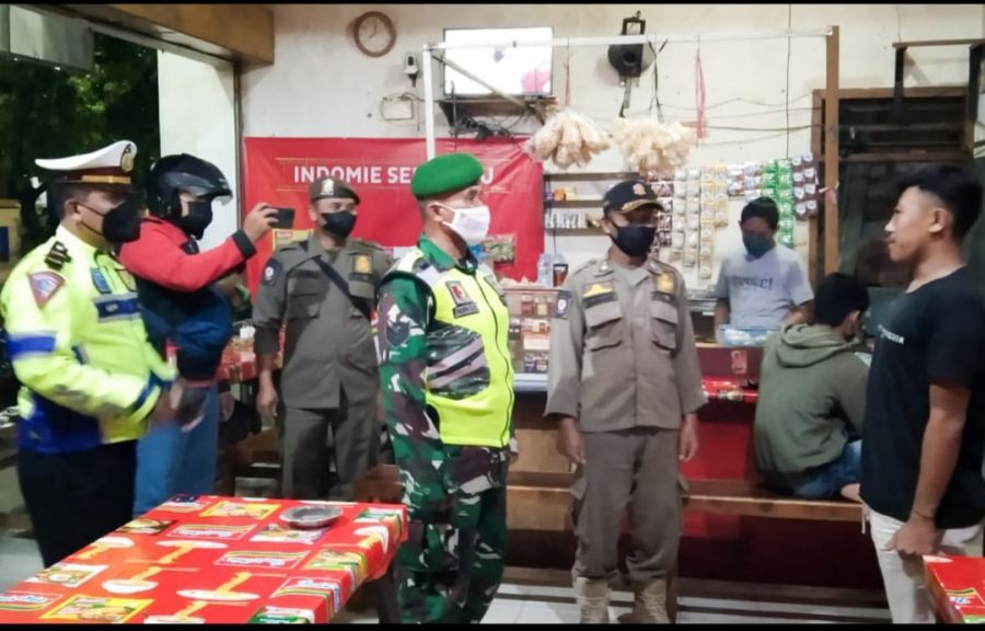 Putus Mata Rantai Sebaran Covid-19, Petugas Gabungan di Bojonegoro Rutin Patroli