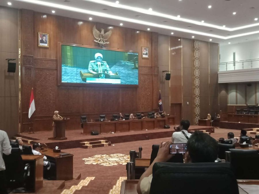 Rapat Paripurna DPRD Bojonegoro Penyampaian Penjelasan Nota Bupati Tentang Penyertaan Modal Daerah