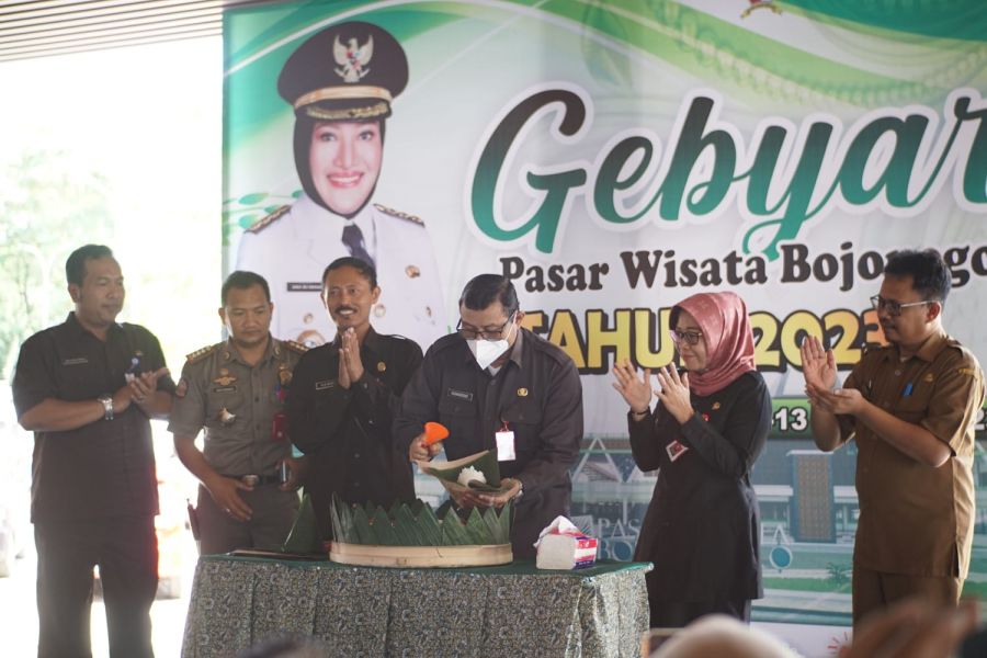 Resmi Beroperasi, Pasar Wisata Mulai Ramai Dipadati Pedagang dan Pembeli
