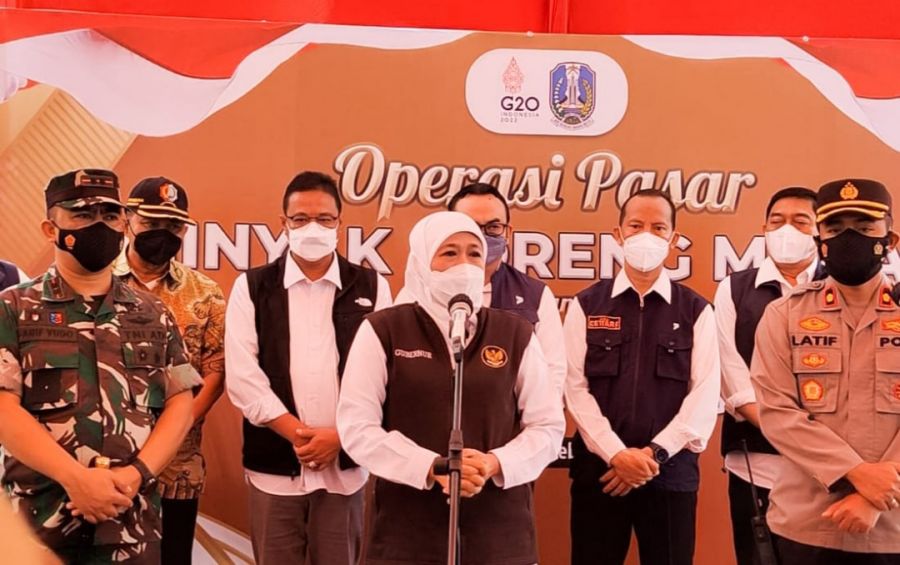 Respon Surat Bupati Anna, Gubernur Didampingi Dandim 0813 Gelar Operasi Pasar
