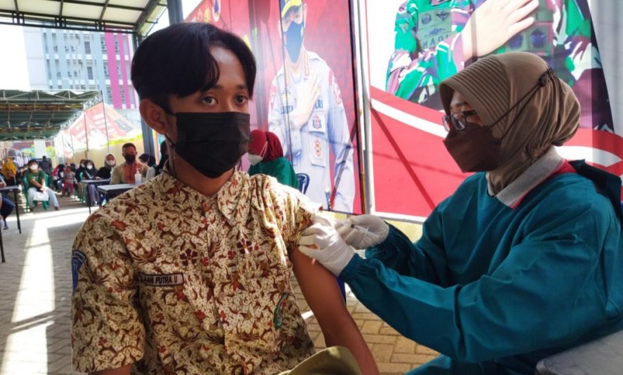 Ribuan Pelajar di Bojonegoro Disuntik Vaksin Sinovac