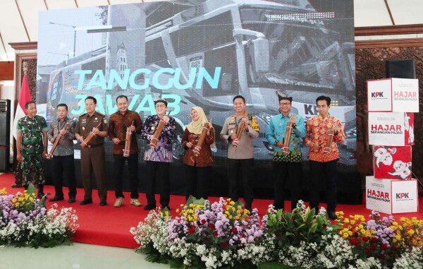 Roadshow KPK Jelajah Negeri Kampanyekan Hajar Serangan Fajar