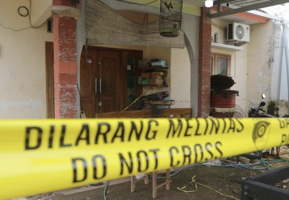Rumah di Bojonegoro Digerebek Polisi Diduga Jadi Tempat Perakitan Senjata