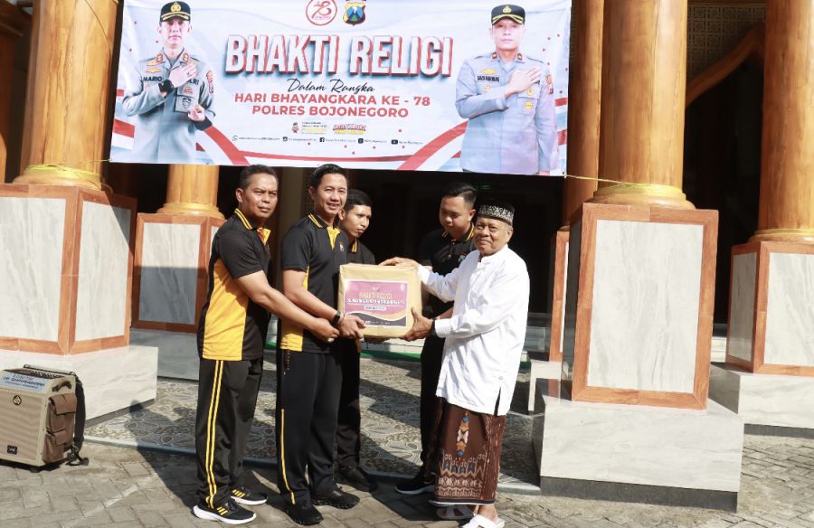 Sambut Hari Bhayangkara Ke – 78, Polres Bojonegoro Gelar Bakti Religi