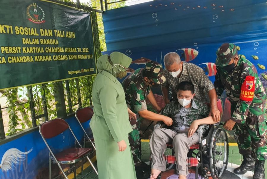 Sambut Hari Jadi Ke- 76, Persit Kodim 0813 Bojonegoro Gelar Bakti Sosial