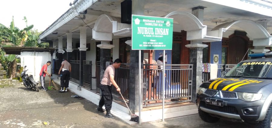 Sambut Isra Miraj 1444 H, Polres Bojonegoro Beserta Polsek Jajaran Gelar Bakti Religi