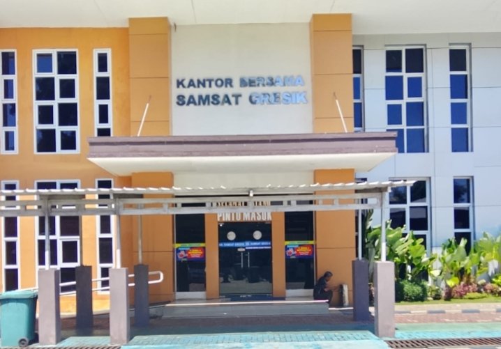 Samsat Gersik Jatim Mendapat  Apresiasi Dari Masyarakat, Proses Cepat dan Transparan 