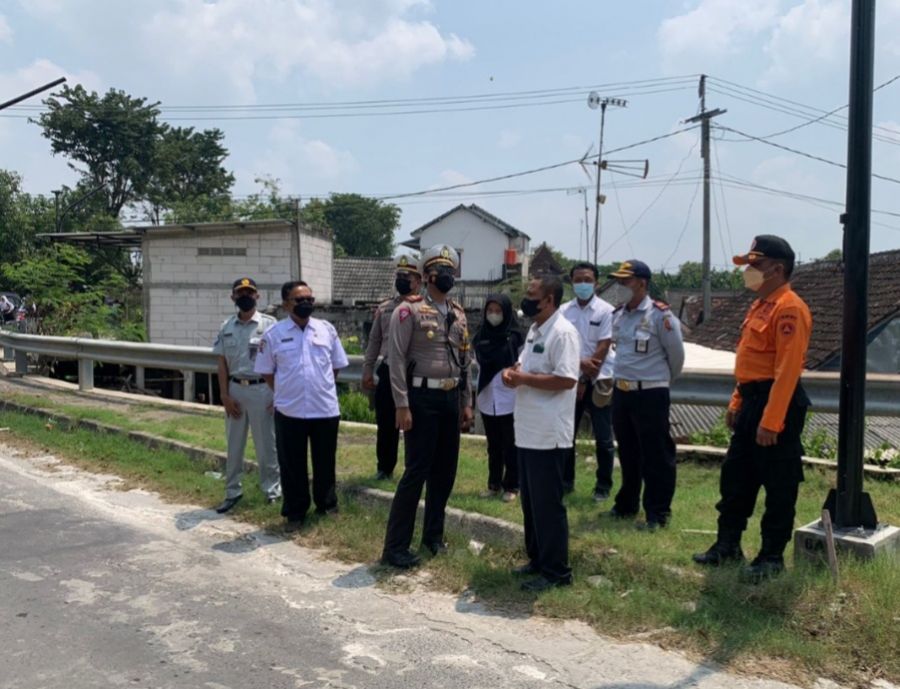 Satlantas Bersama Forum LLAJ Cek dan Survei Jalur Poros Bojonegoro