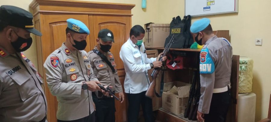 Sidak Mapolsek Ngraho, Kasi Propam: Kami Ingin Pastikan Kesiapsiagaan Anggota dan Kebersihan Mako