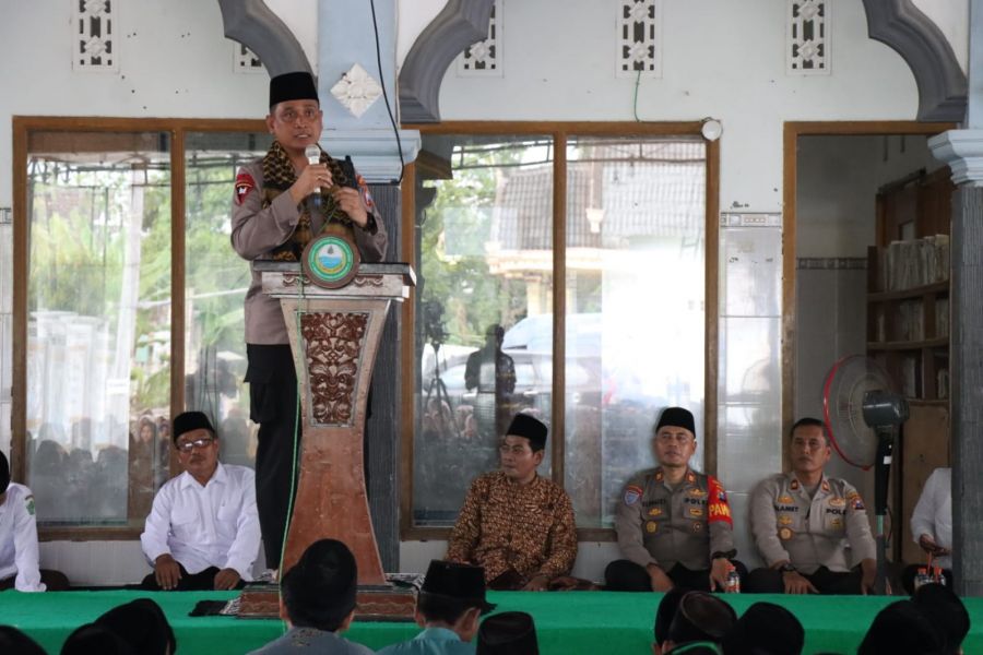 Silaturahmi ke Ponpes Sabillunnajah Simo, Kapolres Bojonegoro Minta Didoakan