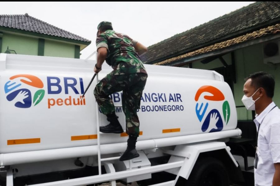 Sinergi untuk Masyarakat, Kodim 0813 Bojonegoro Terima Bantuan Mobil Tangki Air Bersih