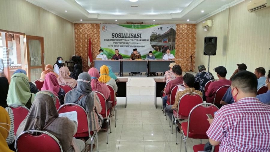 Sosialisasi Propemperda Th.2022 Oleh DPRD Kabupaten Bojonegoro Dapil V di Hotel Layung Kalitidu
