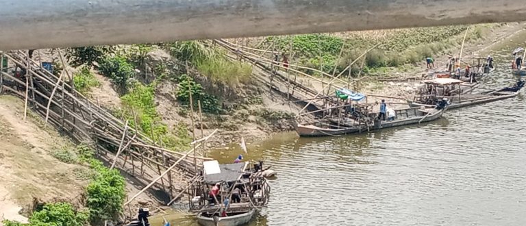 Tambang Pasir di Sungai Bengawan Solo Bojonegoro Kian Menjamur Diduga Adanya Pembiaran APH