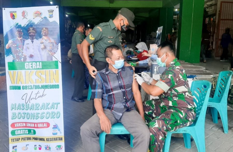Terus bergerak, Tim Vaksinasi Mobile Kodim 0813 Bojonegoro Gencarkan Vaksin Booster