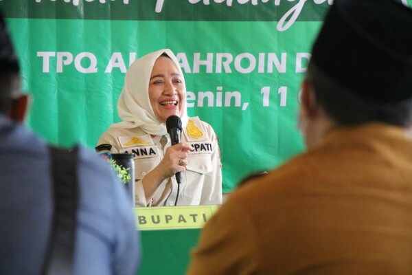 Tingkatkan Sinergitas dengan TPA/TPQ, Bupati Bojonegoro Hadir Dalam Pembinaan Ustadz/Ustadzah