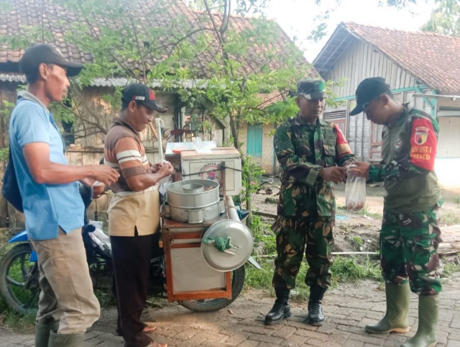 TMMD 115 Bojonegoro Ladang Rejeki Pedagang Keliling
