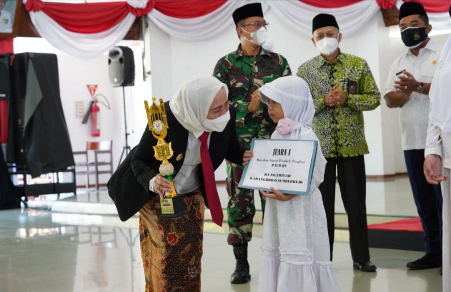 Upacara Peringatan HSN 2021, Bupati Bojonegoro Berharap Santri Dapat Berkontribusi Penanganan Covid