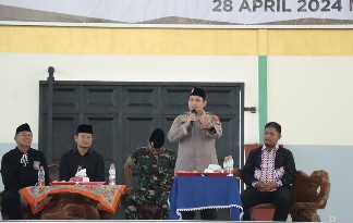 Wakapolres Lamongan Bersama Forkopimda Kabupaten Lamongan Hadiri Halal Bihalal Salah Satu Perguruan