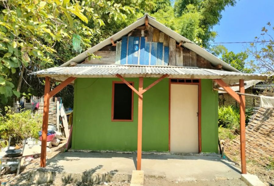 Warna yang terpadu hasil dari anggota satgas TMMD ke114, Memperindah Rutilahu Ibu Sukarti