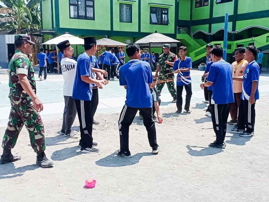 Wujudkan Generasi Muda Berkarakter Tangguh,Babinsa Sumberrejo Bojonegoro gelar Penguatan Bela Negara