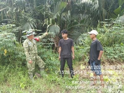 Babinsa Koramil 12/Batang Tuaka Patroli Tapal Batas, Titik Api Nihil